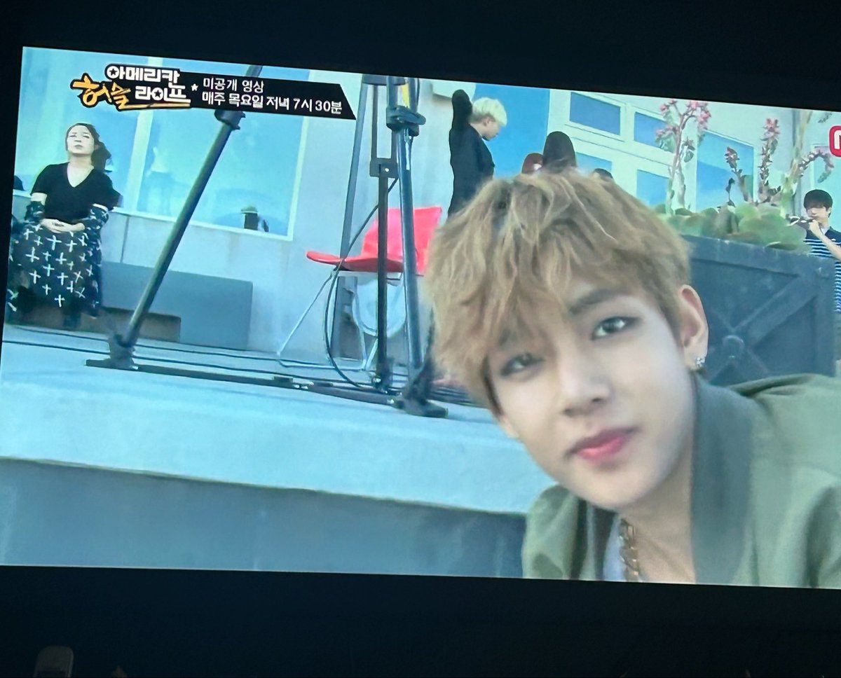 momi⁷. ౨ৎ VAI VER O BTS 🪭 tweet media