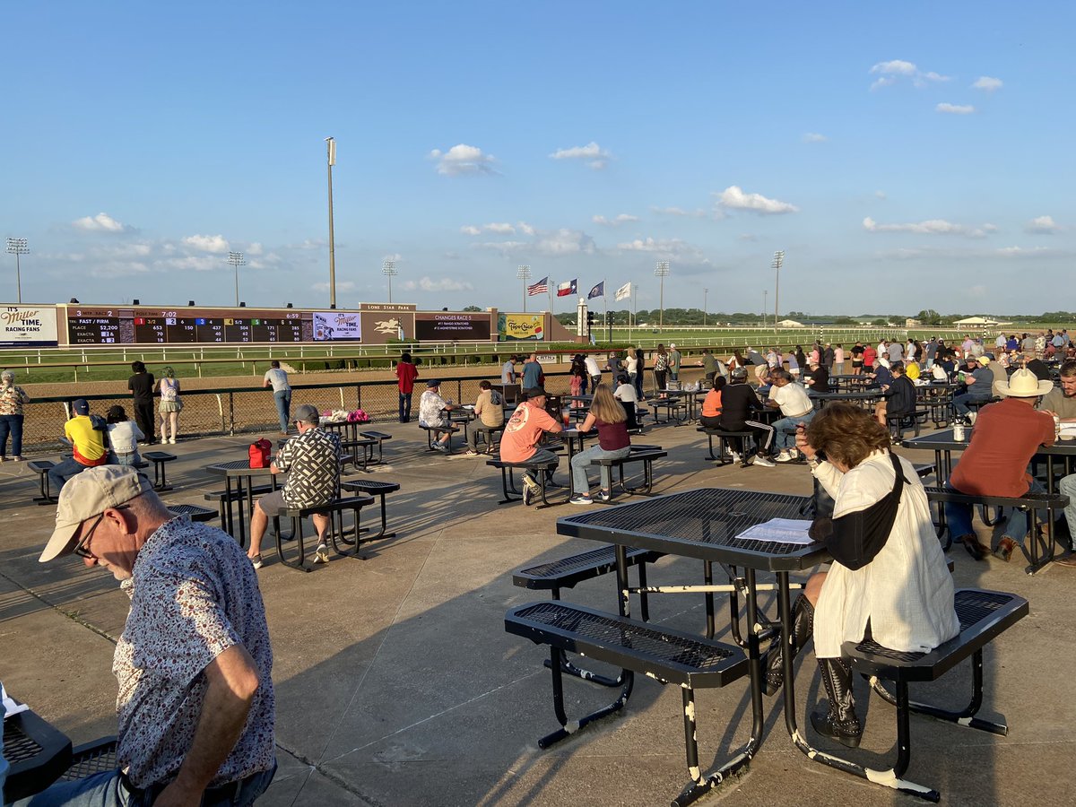 PostParade's tweet photo. A beautiful opening night @lonestarpark ! Perfect weather, nice 8 race card, festive crowd, new cutting-edge totes, and Elvis is in the house! The horses are ready, and I am, too! https://t.co/I1TEiUikM9