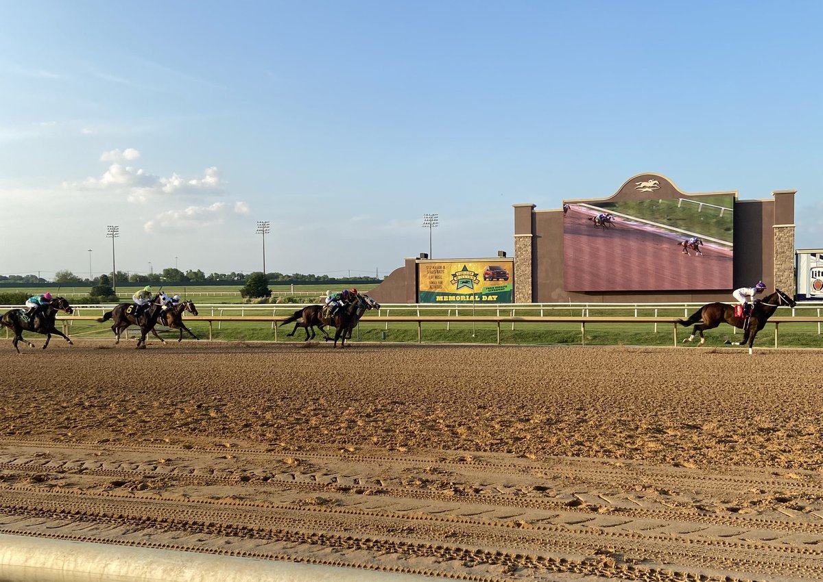 PostParade's tweet photo. A beautiful opening night @lonestarpark ! Perfect weather, nice 8 race card, festive crowd, new cutting-edge totes, and Elvis is in the house! The horses are ready, and I am, too! https://t.co/I1TEiUikM9