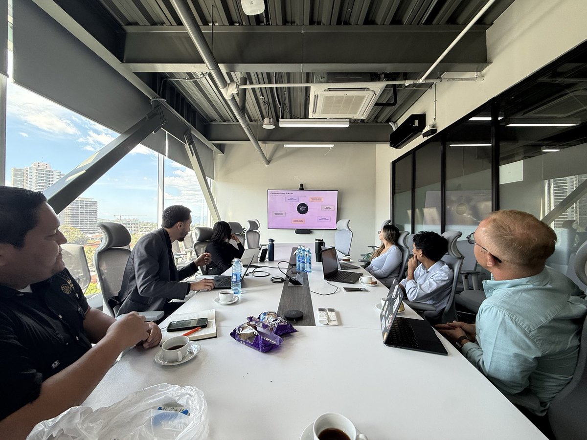 Roman Martínez🇸🇻⚡️ (chimbera) tweet media