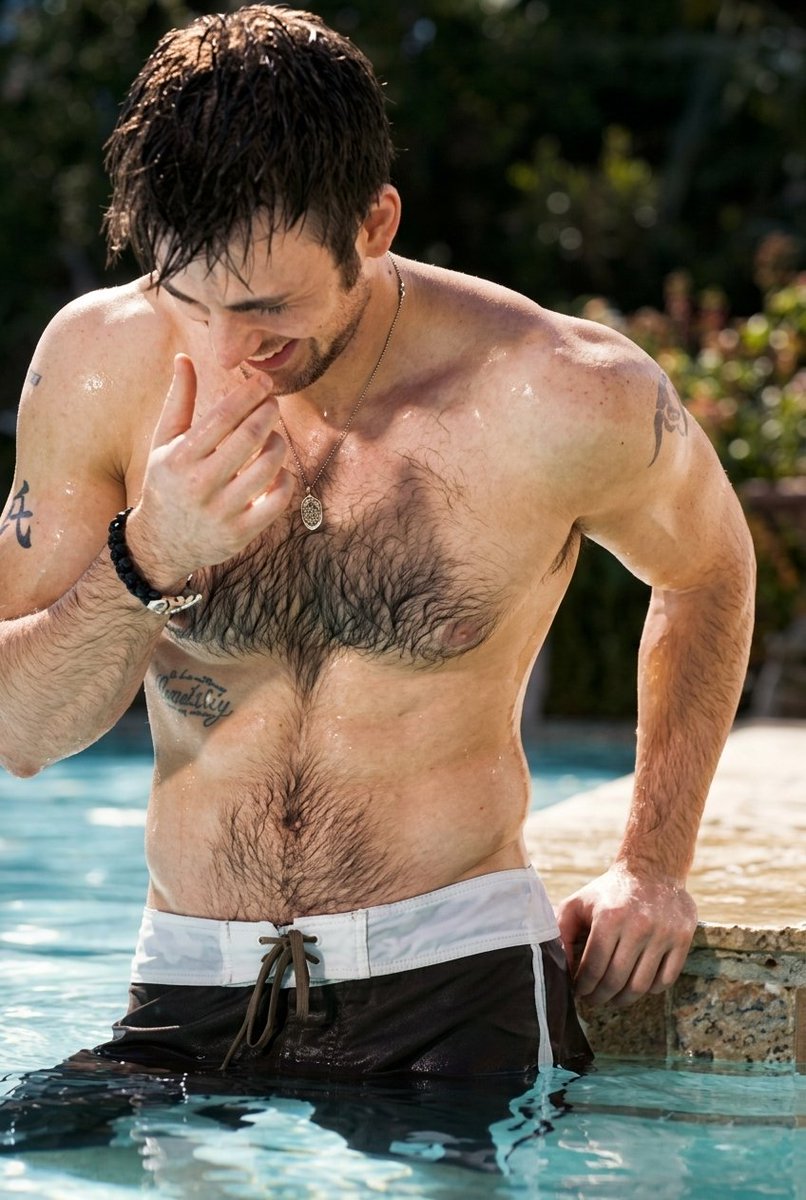 shirtless tweet media