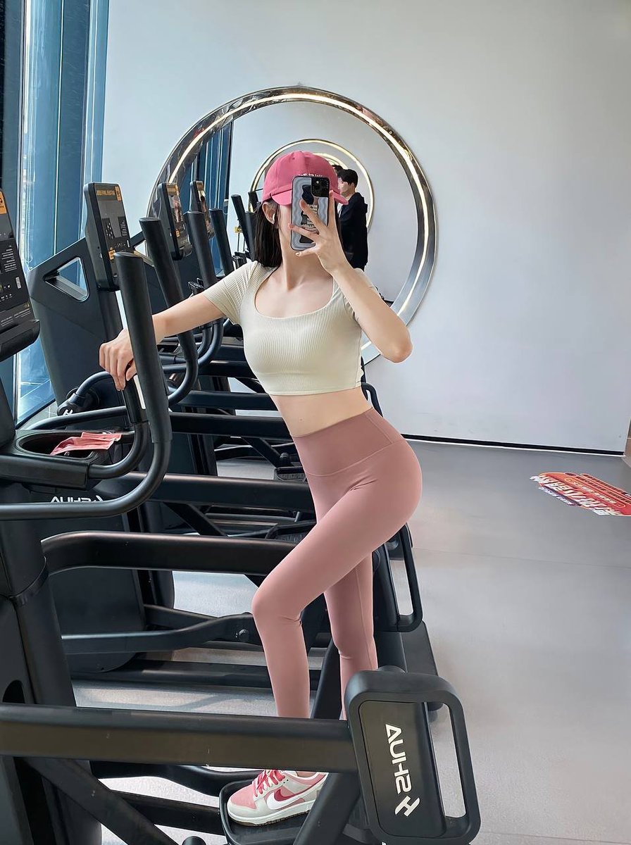 Jakecscxh's tweet photo. 😂#Fitness https://t.co/GxPb9tCkMz