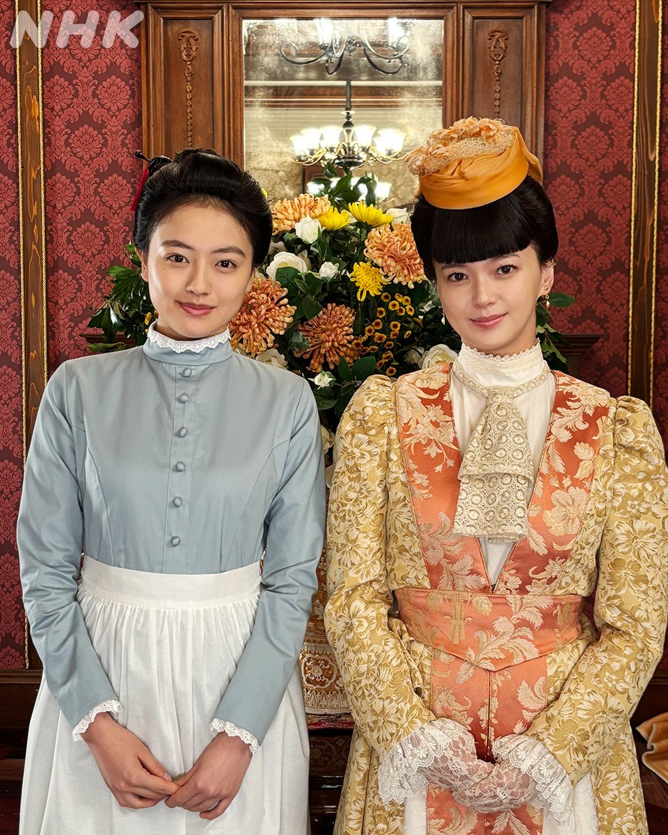 📺#朝ドラ 【#風薫る】

捨松は幼いころに炊き出しを受ける側だったことを直美に打ち明けました。
それを聞いた直美の心は……。大切なシーン終わりのオフショット。

捨松が語る過去とは……
このシーンの見逃し配信は👇
web.nhk/tv/an/kazekaor…

#上坂樹里 #多部未華子
x.com/asadora_nhk/st…