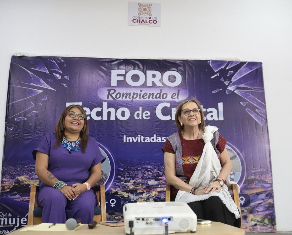 MaluMicher's tweet photo. Hoy tuve la oportunidad de compartir con mujeres y niñas del @GobiernoChalco la importancia de tener una vida libre de violencias que nos lleve a romper el techo de cristal y transformar las estructuras que han limitado históricamente a las mujeres. 

Querida Anaís Burgos, gracias por la invitación estos espacios nos permiten seguir deconstruyéndonos como sociedad.
