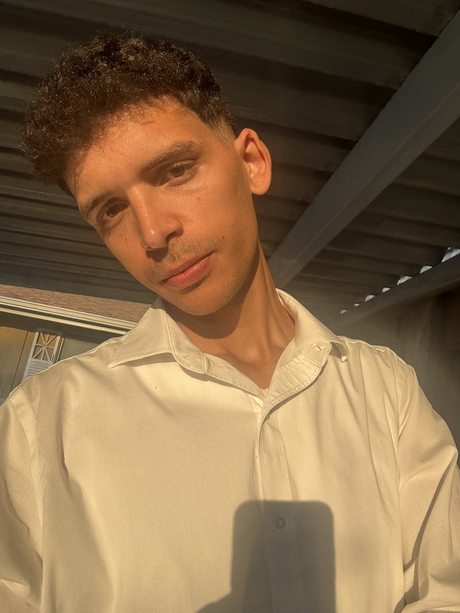 delinhell tweet media