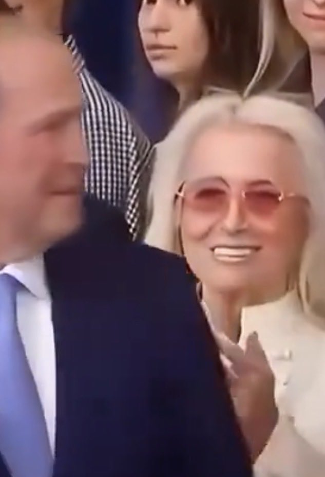 MondayNeverComes tweet media