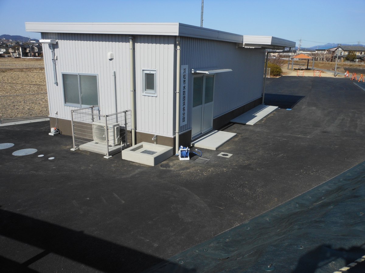 浜松市水防団の各分団水防倉庫の改築を進めています。
令和７年度は浜北地域の上島分団及び浜名分団の新しい水防倉庫が完成しました。
新倉庫の完成で水害への備えがさらに充実しました！