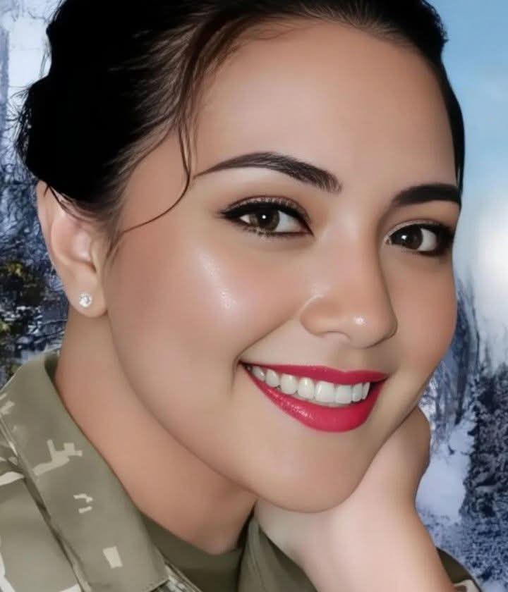 Sarah🌹 tweet media