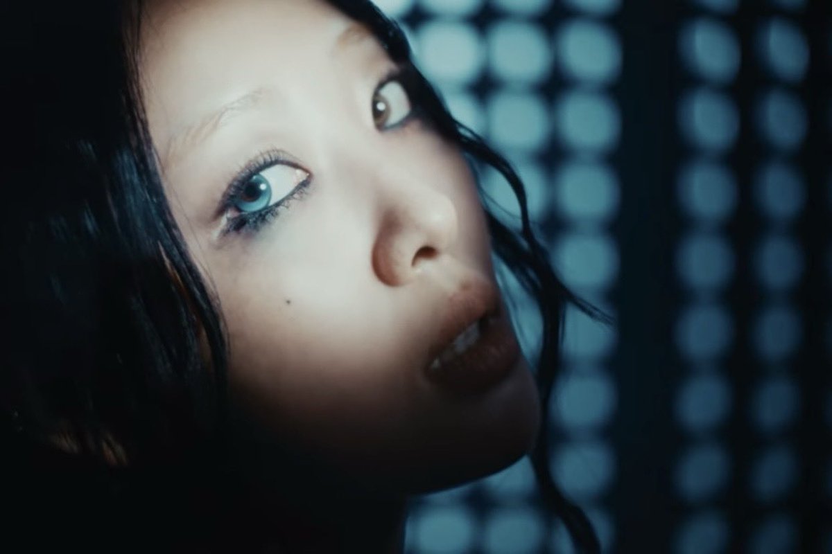 yveslix's tweet image. ODD EYE YVES!!!! 
#Yves #NAIL