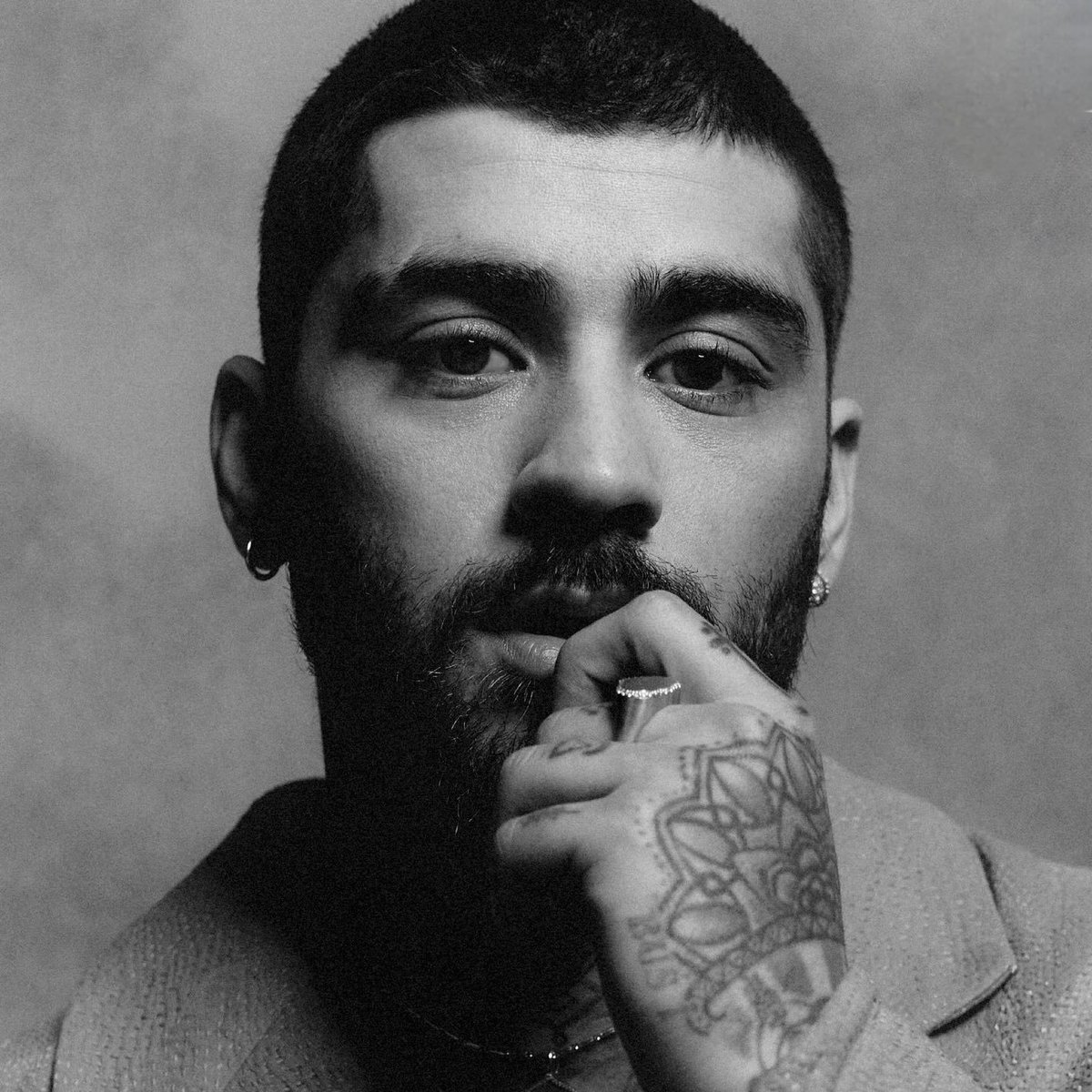 tracklist's tweet photo. 🚨 Com 15 faixas, ZAYN lançou seu 5º álbum de estúdio, intitulado #KONNAKOL, em todas as plataformas digitais. 🐅

🔗: https://t.co/zOjPSURiPy https://t.co/wVQ1Yu8Hoh
