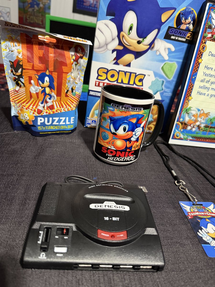 1992_sonic's tweet image. Mail call today! A wonderful donation of Sonic the Hedgehog items to the museum from Joe Scardino! Thank you so much for your contribution! Donations are appreciated always, DM me if you wish to contribute anything! #sonicthehedgehog  #sega #donations #thankyoueveryone