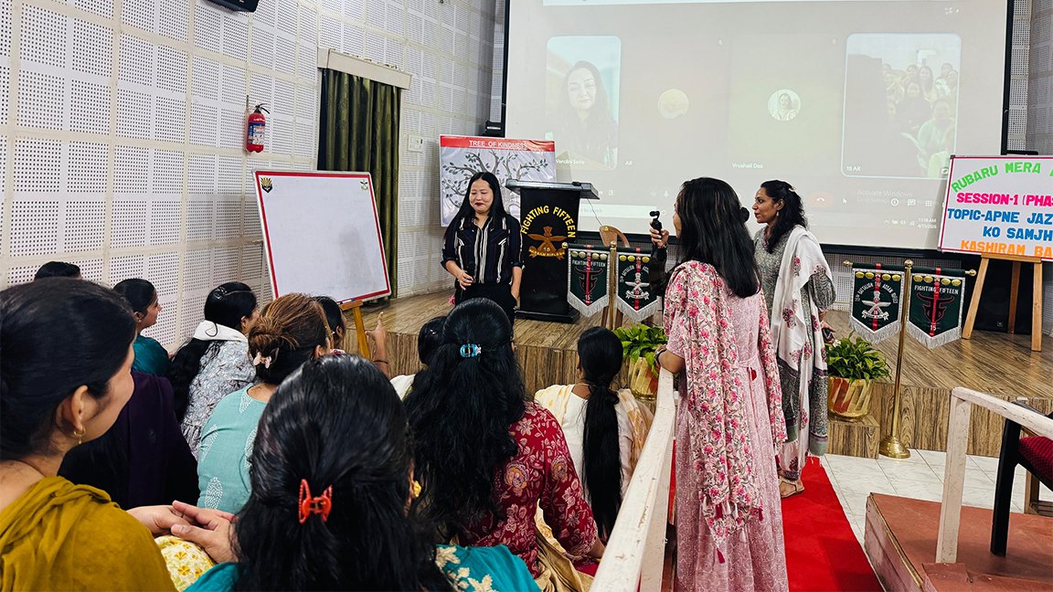 official_dgar's tweet photo. ASSAM RIFLES ORGANISES COUNSELLING SESSION UNDER RUBARU IN NAGALAND
#AssamRifles organised a counselling session for families under the Rubaru initiative in Dimapur, Nagaland on 15 April 2026. The programme, themed “Mera wazood, suno meri awaaz” was conducted by psychology counsellor Dr. Vandini Setia, who addressed the significant topic of Read my emotions. A total of 32 families attended the session.

#friendsofthenortheast #sentinelsofnortheast #OperationalReadiness #CommunityFirst #NationFirst #ServiceBeforeSelf #GuardiansOfTheNation

@VibhaLakhera @EmpathyBharat @PIBHomeAffairs