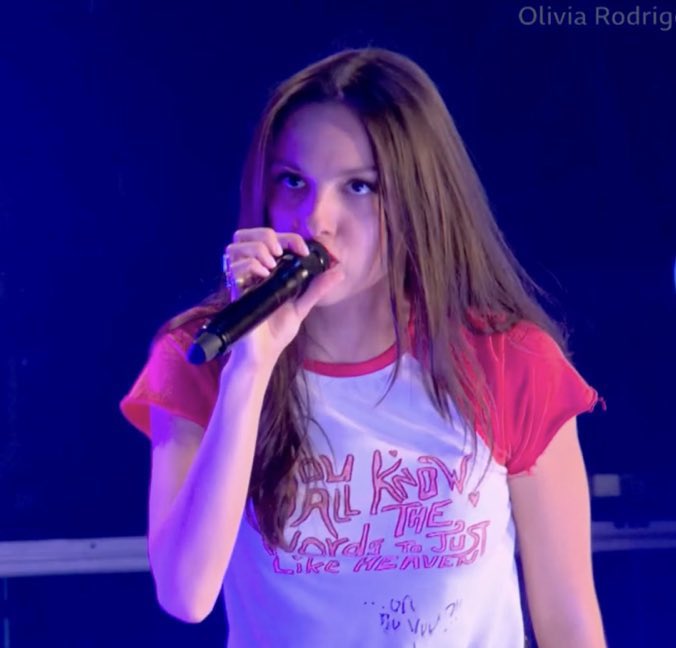 TT loves olivia ♡ tweet media