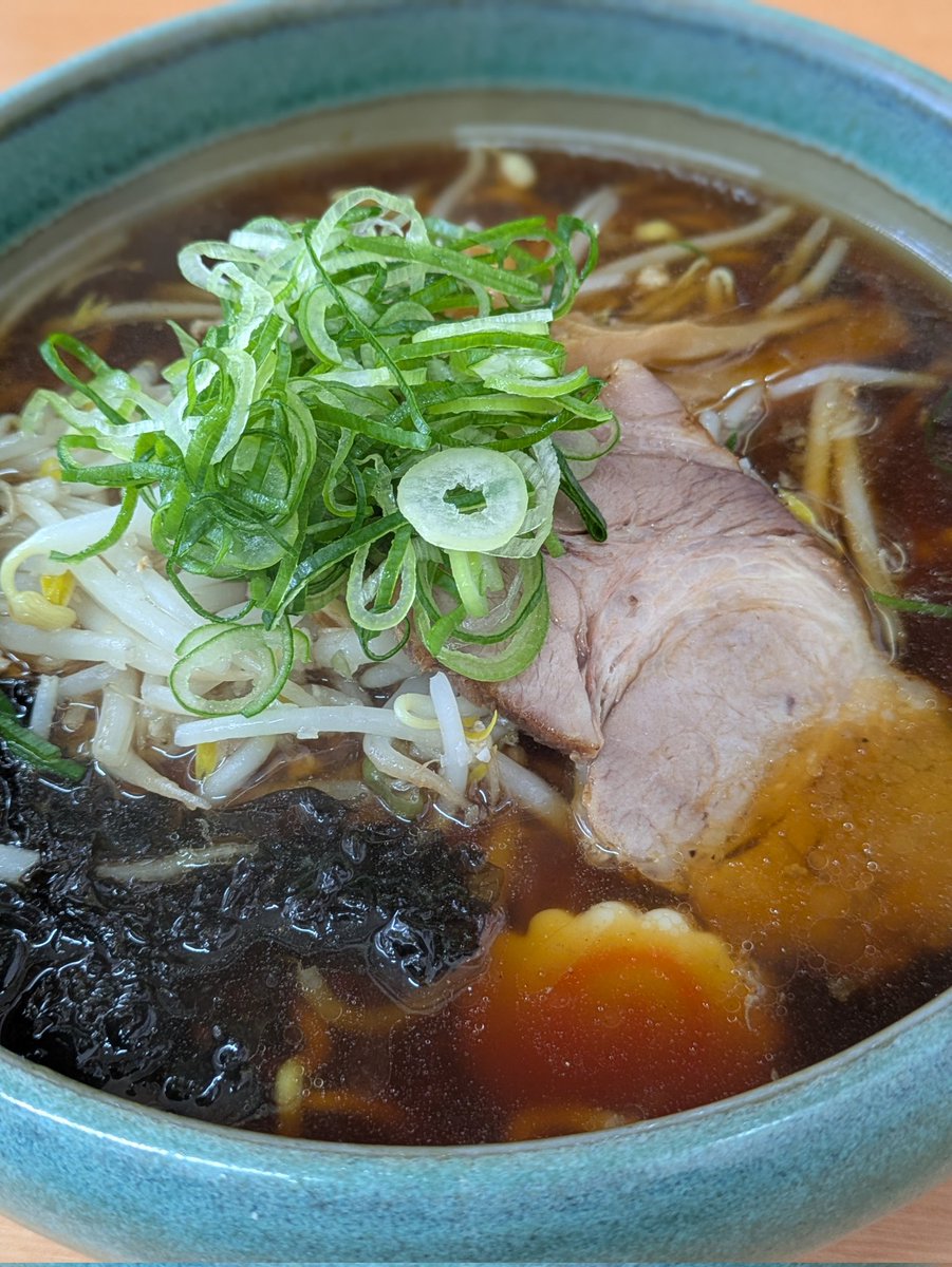 isnrny's tweet photo. この店のスーパースターはきっと味噌かもしれないけれど、醤油は職人技という感じ
#麺屋彩未 https://t.co/zHrpmRHfhK