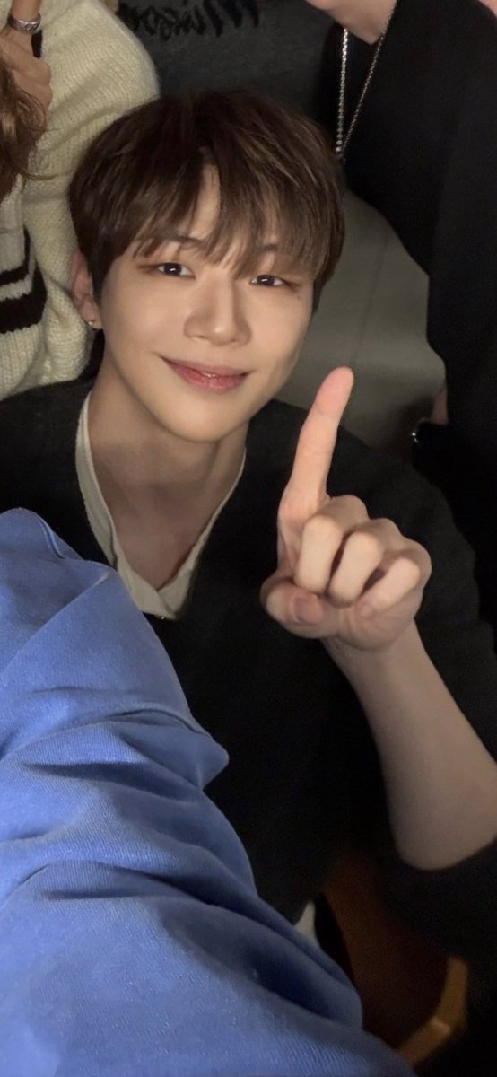 띵로디 강다니엘밖에모르는바보띵로디 tweet media