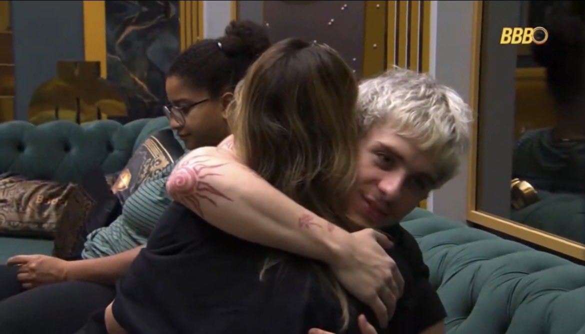 ɐuɐƃɹoW 🚩• Renault •💎 tweet media