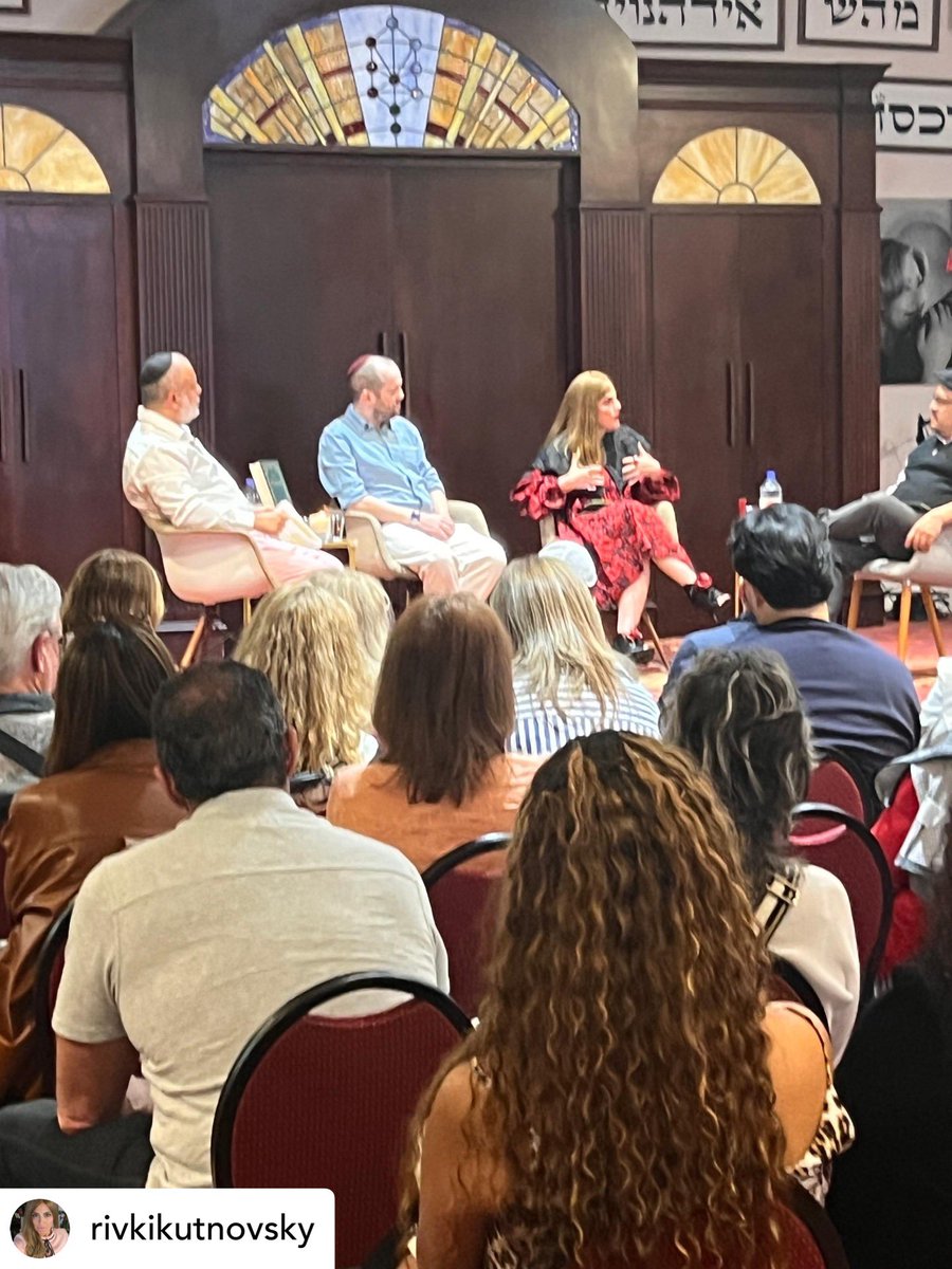 rivkikutnovsky's tweet image. Tonight at the New Moon in Taurus 🌑
@kabbalahmiami

A reminder that before any chaos… there is Light.

Grateful to share this space and Light with
@michael_elchadif @joshrobbinsastro @astro_sherlock 🤍

#NewMoon
#TaurusEnergy
#Kabbalah
#SpiritualGrowth
#ConsciousLiving