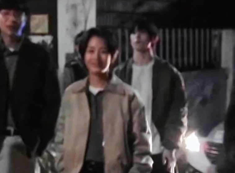 우주인 tweet media