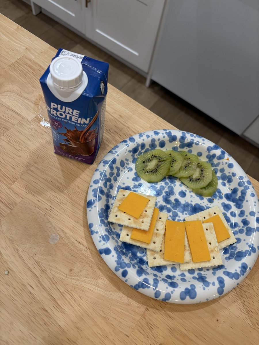 mothmi1k's tweet photo. Today I had a tunacado, salt and straw ice cream, and cheese and crackers (along with like 10 reeses eggs and breakfast and fries) https://t.co/2vxNJh7qsx