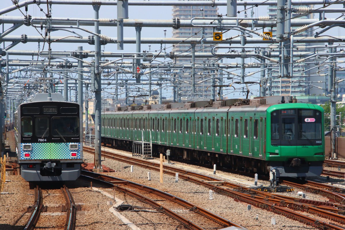 ころろく tweet media