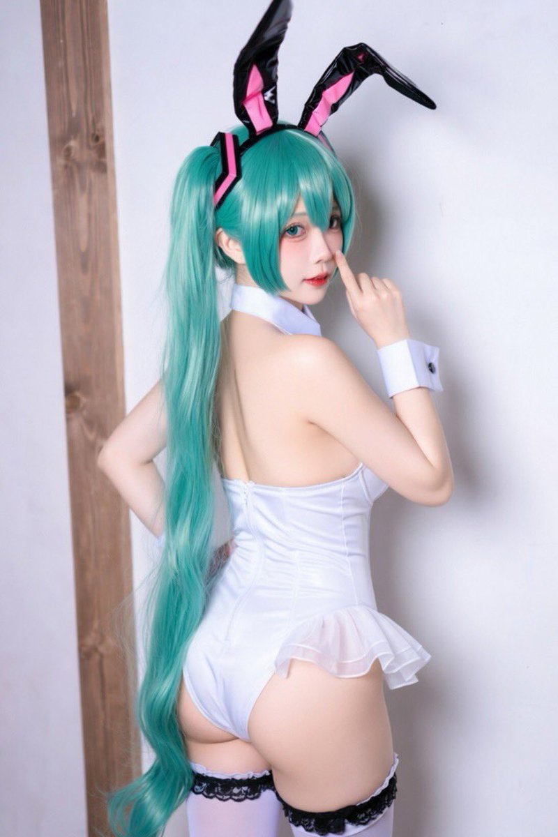 りこ@🔰レイヤー tweet media