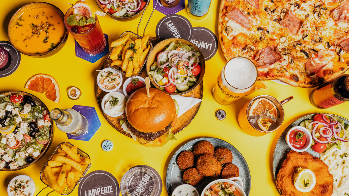 dohrwwy's tweet image. What is QSR management? Find out in my new guide — strategies, tech trends, and tips for quick-service success in 2026 and beyond. Read here: wix.to/HXUTrvM #QSR #RestaurantMgmt #QuickService #FoodTech