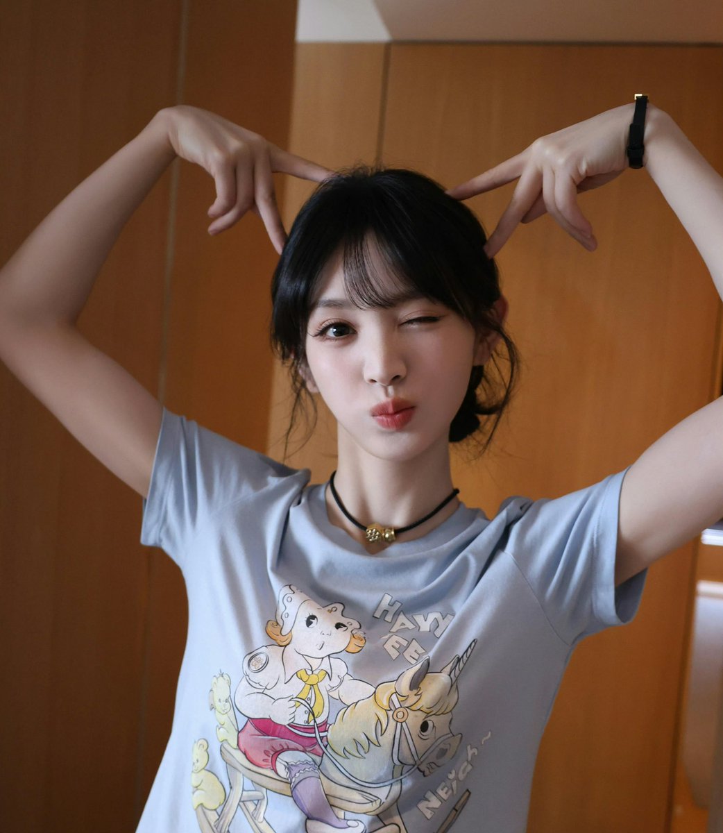 비 tweet media