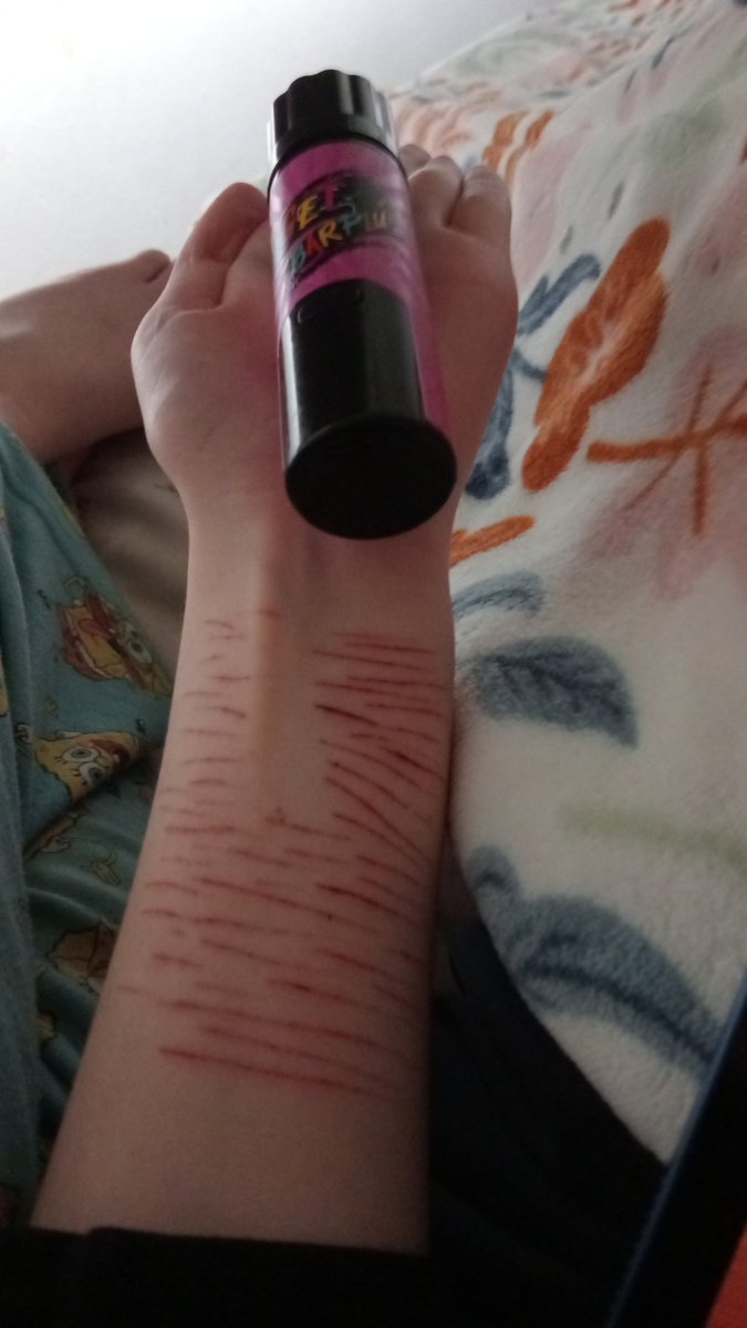 amechannshtwt's tweet image. Come here little moots... take the vape... Take it.. little behbeh #shtwt #shedtwt #vape #oomfs #moots