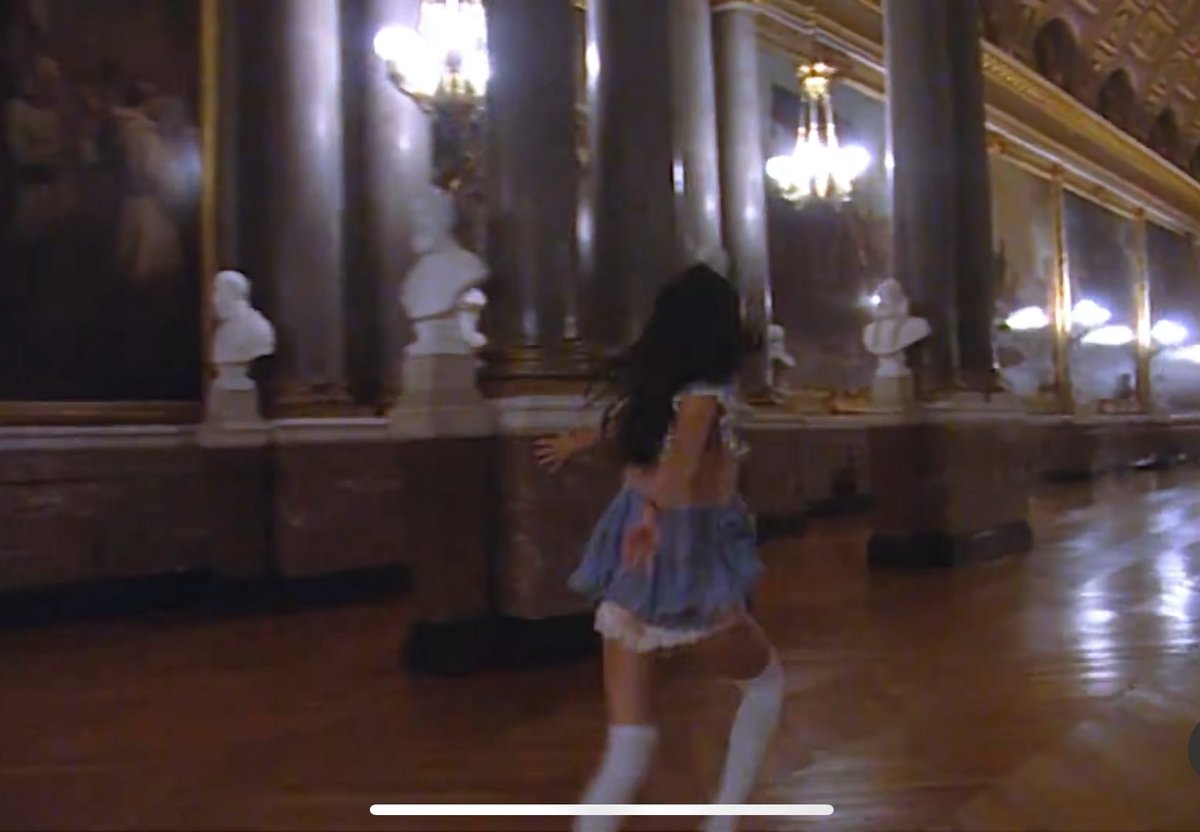 HAVE YOU EVER BEEN TO JAPAN?
日本行ったことある？？なのやばい😭😭😭🩷🩷🩷🩷