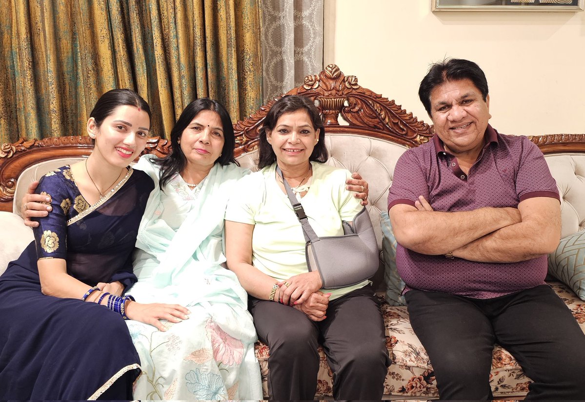 Dr Dinesh Raghuvanshi Kavi (@poetraghuvanshi) on Twitter photo 