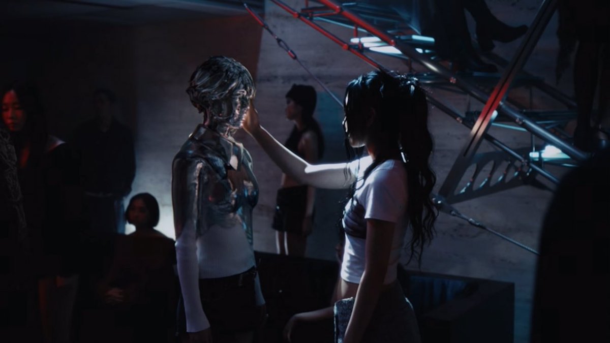 loona loops tweet media