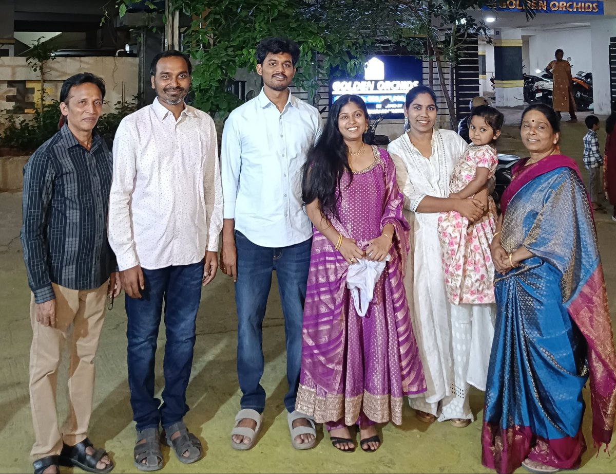 nareshyadav1989's tweet photo. Attended a wedding reception that was beautifully simple—no grand stage, no show, just warm smiles and genuine moments. Felt peaceful, meaningful, and truly progressive.
#SimpleWedding #MinimalistCelebration #ProgressiveThinking #MeaningfulMoments #RealHappiness https://t.co/wmGkZxF7NA