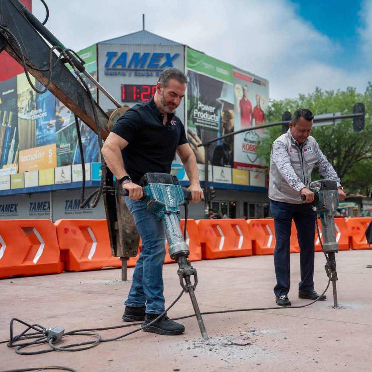 Adrián de la Garza tweet media