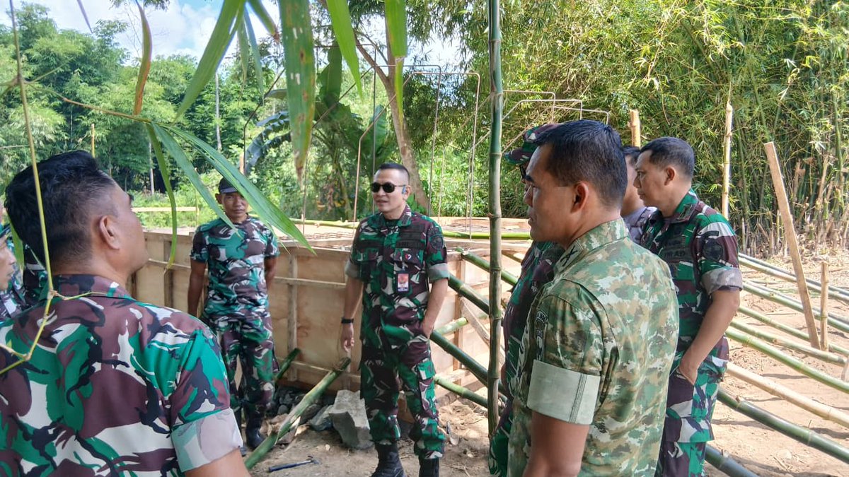 Kodam9Udayana's tweet image. Pengawasan Ketat Kodam IX Pastikan Jembatan Garuda Tepat Sasaran

#JembatanGaruda #TNIManunggalRakyat #PembangunanDesa #InfrastrukturNTB #KodamUdayana