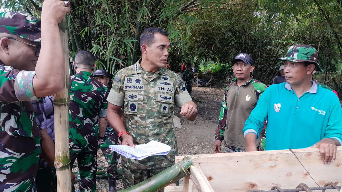 Kodam9Udayana's tweet image. Pengawasan Ketat Kodam IX Pastikan Jembatan Garuda Tepat Sasaran

#JembatanGaruda #TNIManunggalRakyat #PembangunanDesa #InfrastrukturNTB #KodamUdayana