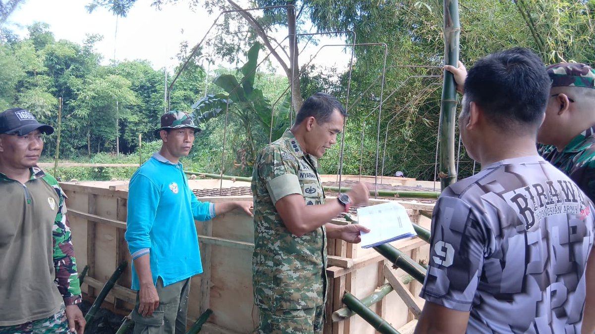 Kodam9Udayana's tweet image. Pengawasan Ketat Kodam IX Pastikan Jembatan Garuda Tepat Sasaran

#JembatanGaruda #TNIManunggalRakyat #PembangunanDesa #InfrastrukturNTB #KodamUdayana