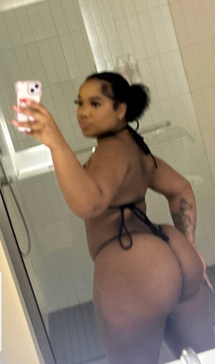 Zamibabe's tweet photo. REPOST IF YOU TRYNA FUCK ME🍑💦 https://t.co/Qdq3dvJYYy