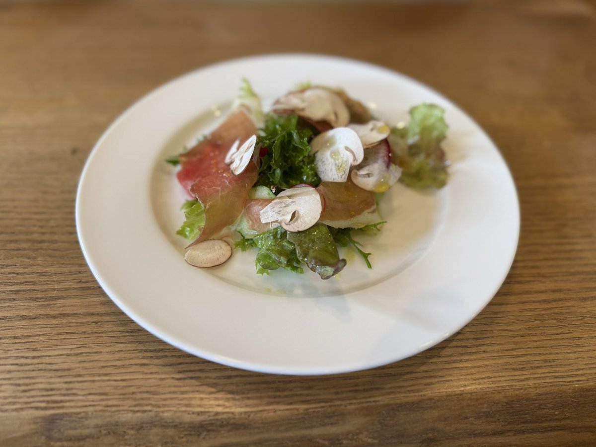 えちごや tweet media