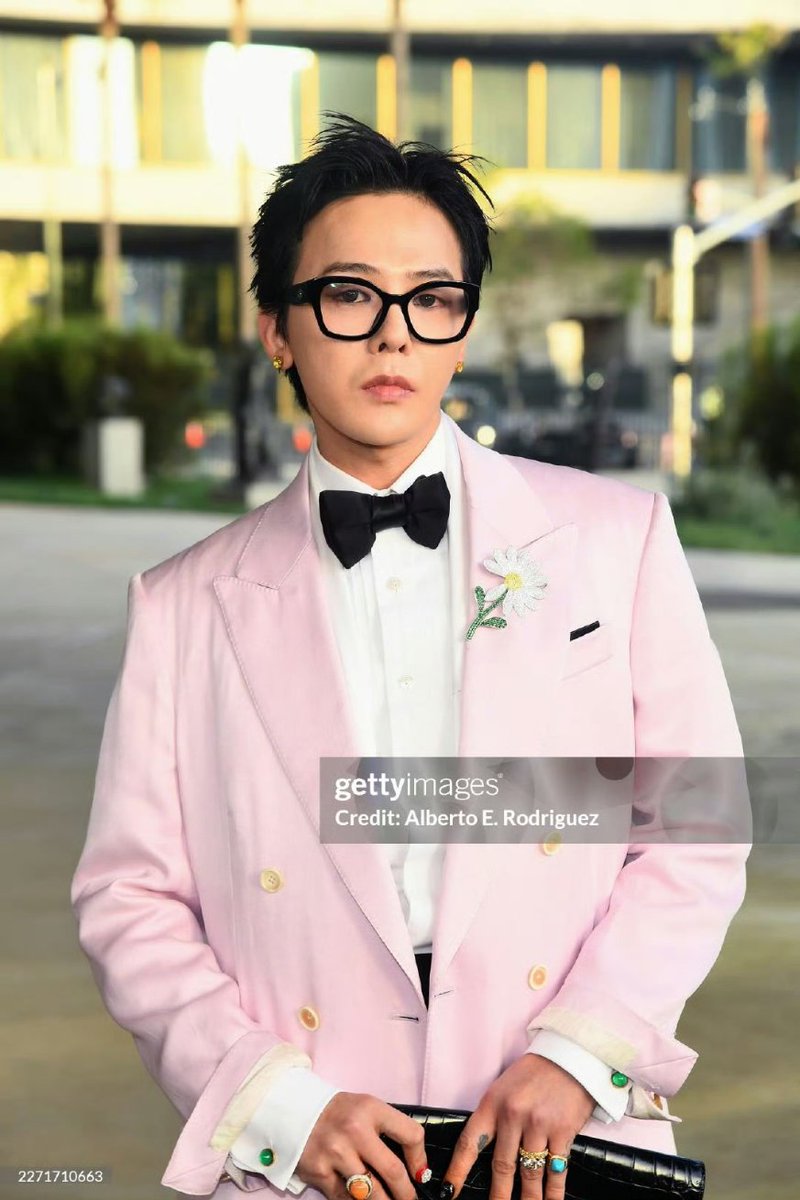 /•᷅‎‎•᷄\୭ tweet media