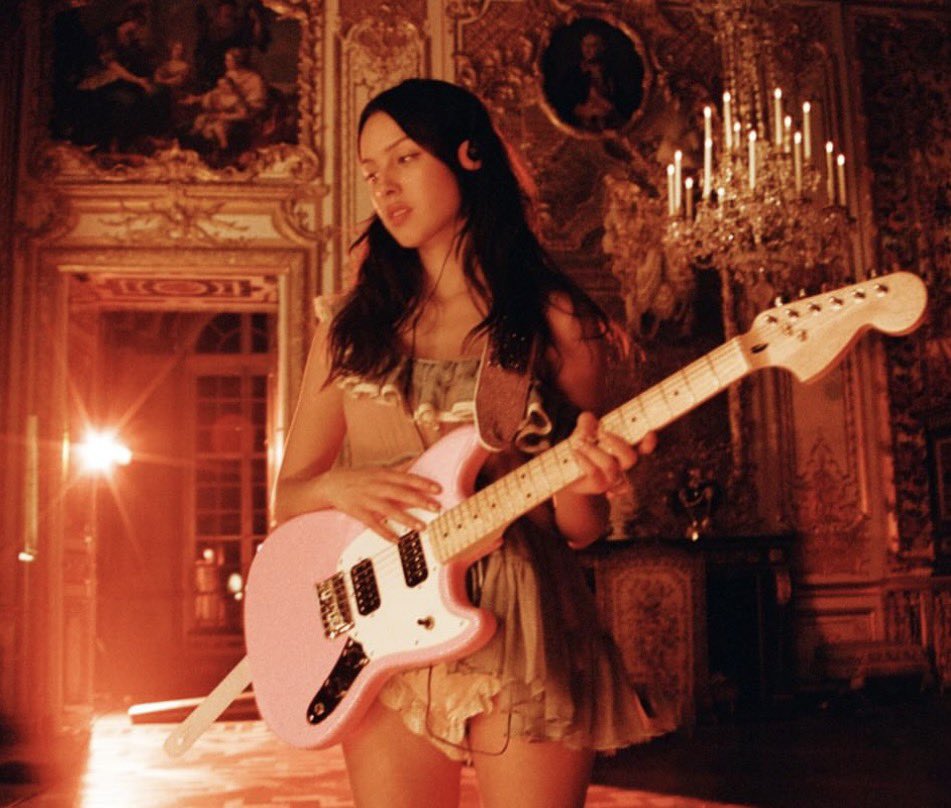 lisa 🫧🤍 tweet media