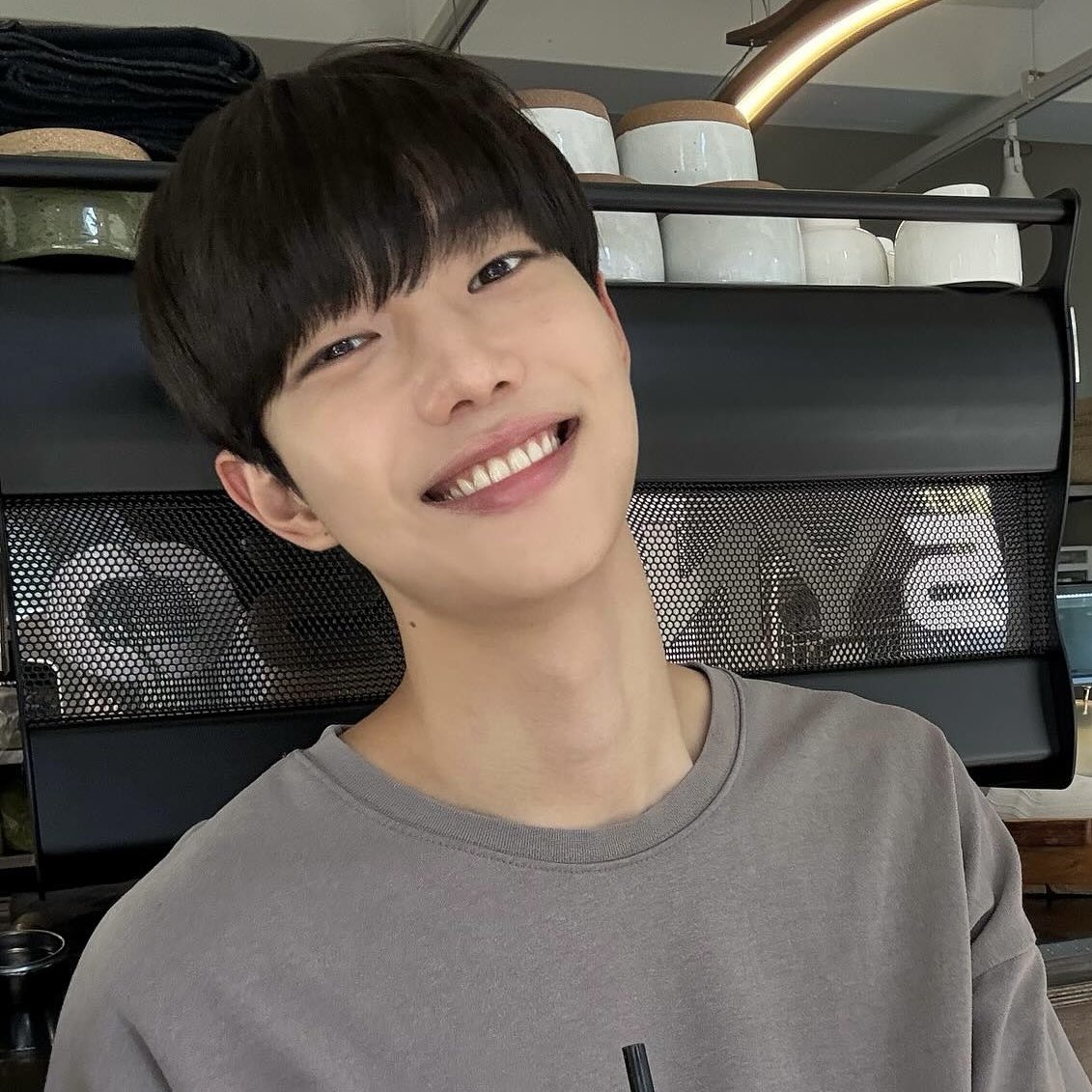 O2bbang2's tweet photo. 얘 
ㅎ.ㅎ https://t.co/JthuyC4zyK