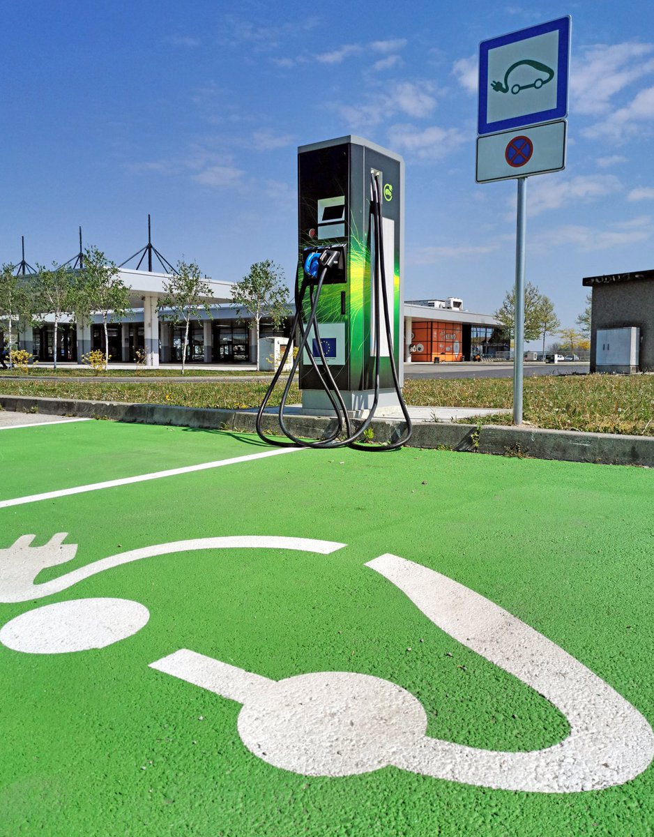 PTTrainingUK's tweet photo. EV Charging Stations Will Always Need Electricians!

https://t.co/ugbehWkhFs https://t.co/BWkYKNcieL
