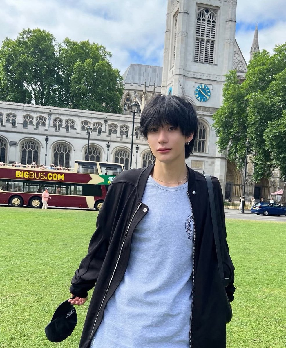 YYOU KNOW ALL THE WORDS TO JUST LIKE HEAVEN 😭🩷😭🩷😭🩷