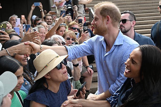 ChrisBaronSmit1's tweet image. A very warm Sydney welcome for the Sussexes. 

#LoveWins #HarryandMeghaninAustralia