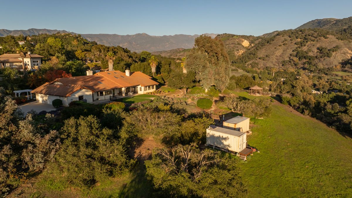 Tyler_Estates's tweet photo. For Sale in the #ojai valley $2,100,000 https://t.co/eKzwOg6FUH