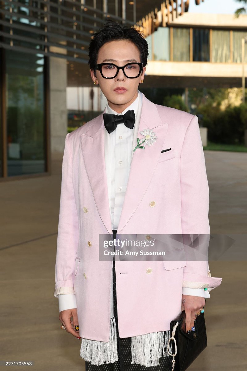 At first, I thought these were old photos. 💞💞

#GDRAGON #지디 #지드래곤 #권지용  #權志龍