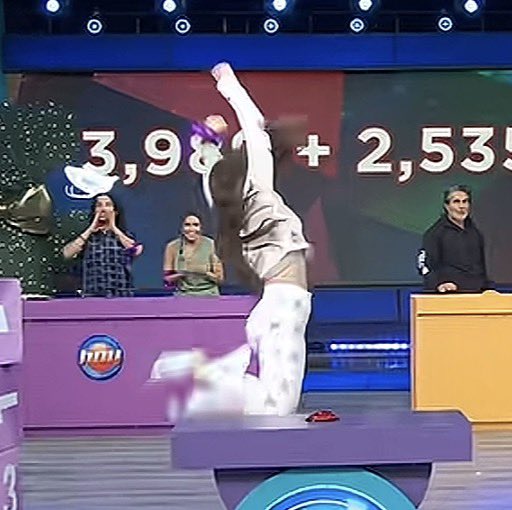 out of context elaine tweet media