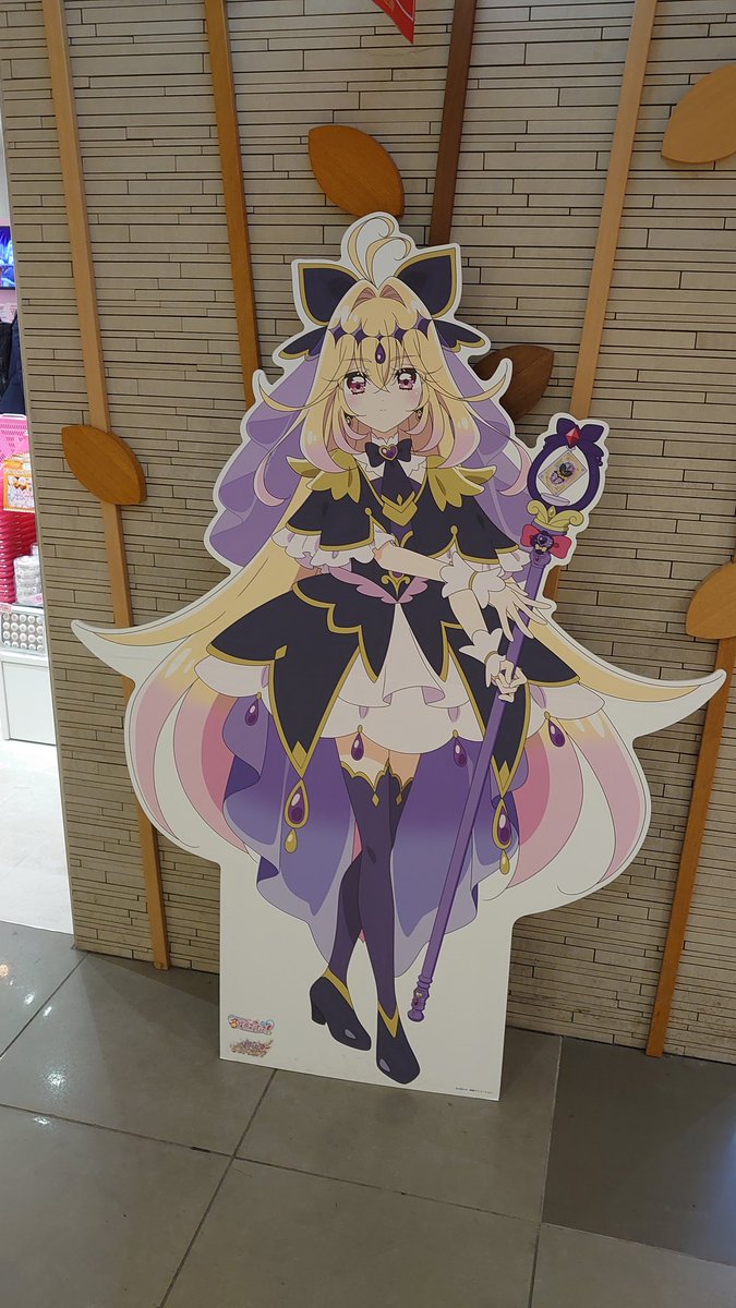 アルカナシャドウさん、可愛かったです。けど、アルカナシャドウさん以外のグッズも買っちゃった…しょっぱな、6,000円使ったよ…！たぶん、あとは謎解きを買う以外使わなさそうなので…