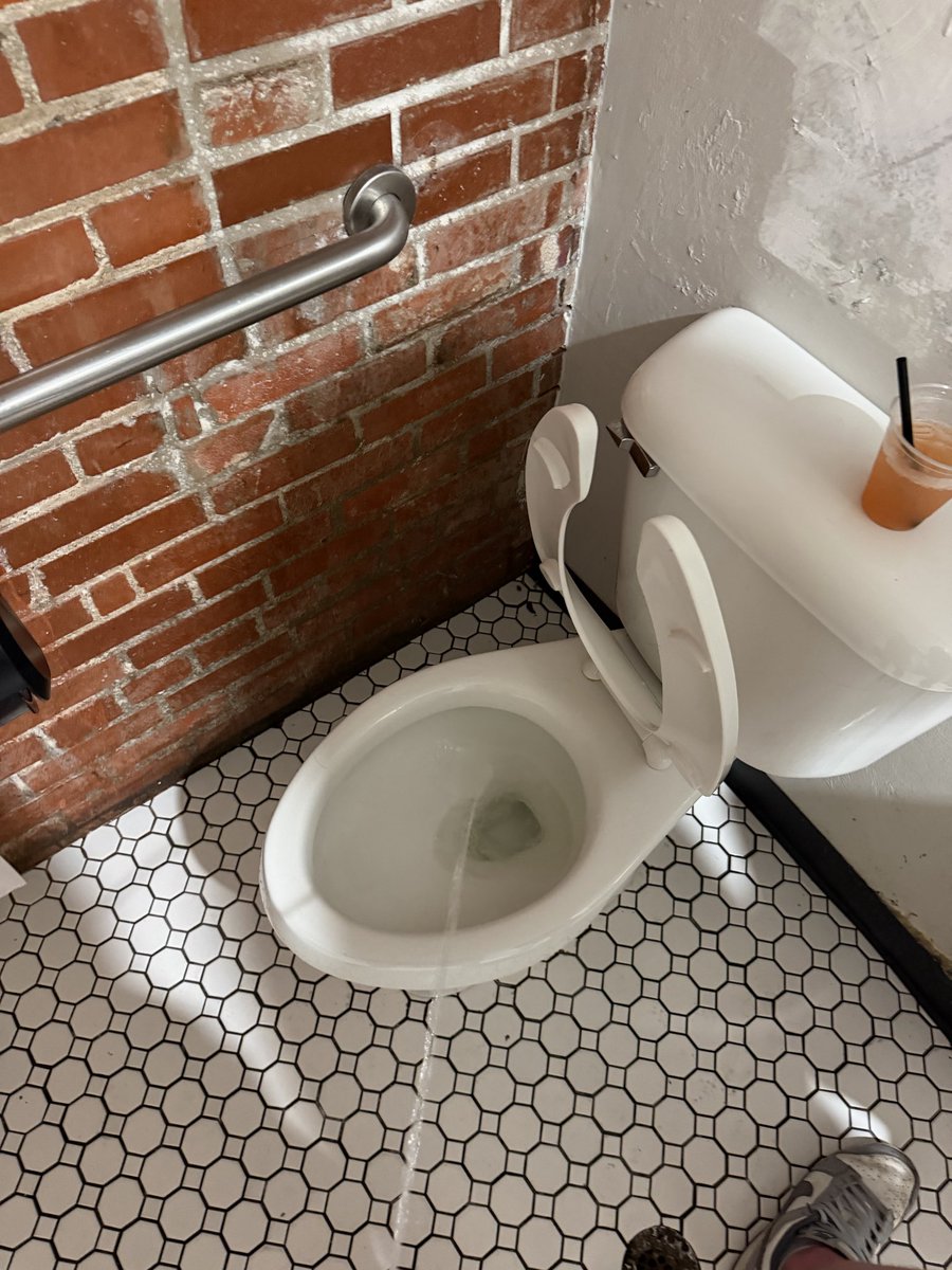 Randy “Big Hawk” Weaver tweet media