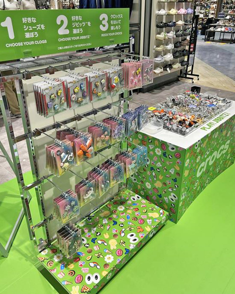 crocsJP's tweet photo. 【ABC-MART GRAND STAGE ららぽーと福岡店でcrocs Jibbitz ™POPUP開催中】
ABC-MART GRAND STAGE ららぽーと福岡店でcrocs Jibbitz™のPOPUPが始まりました!🎉
ジビッツ™の種類もたくさんあるのでぜひ見に来てね💚💚
#crocs #クロックス #abcマート #abcmart #abcgs #ららぽーと福岡 https://t.co/gUuIEMeRz3
